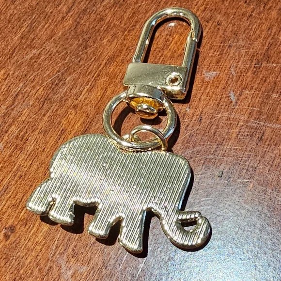 Evil Eye Elephant Keychain Purse Charm Goldtone NWOT - Picture 3 of 5